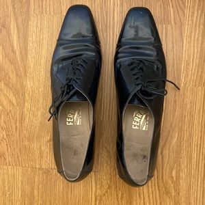 Vintage FERRAGAMO square toe, lace-up loafers